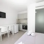Sea & Stone Mykonos 아파트호텔 4*